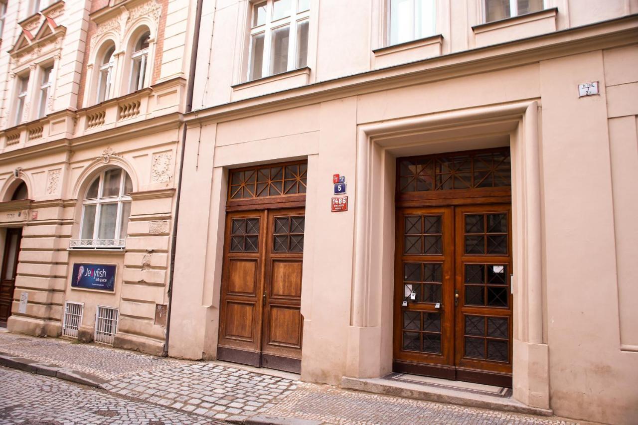 Stefania Apartment Centre Praga Zewnętrze zdjęcie